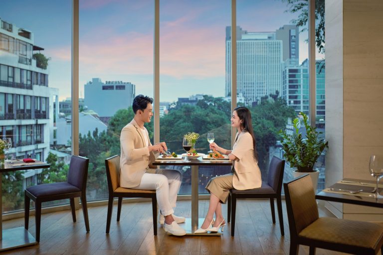 Food Exchange Restaurant - Seafood Buffet - Novotel Saigon Centre
