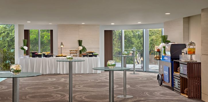 Meeting-Champagne-Foyer-min.jpg