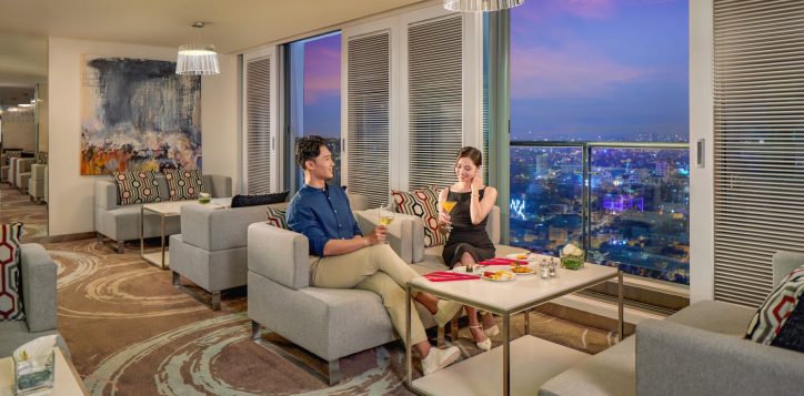 Premier-Lounge-2-min.jpg