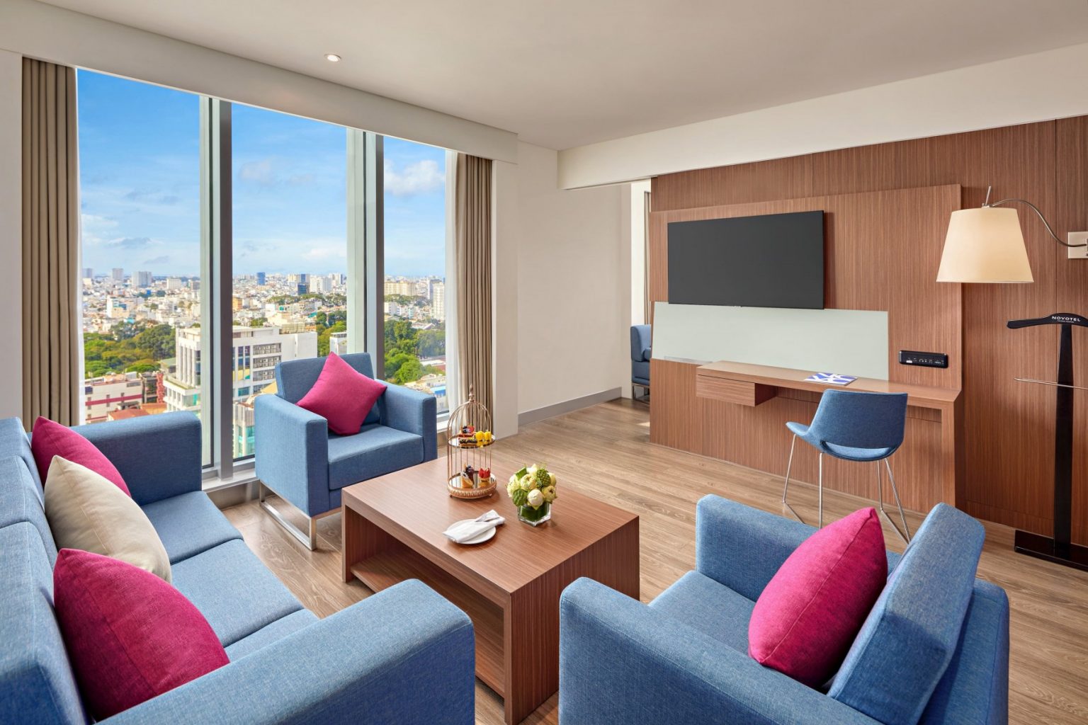 EXECUTIVE SUITE, 1 King Bed - Novotel Saigon Centre | Business Hotel