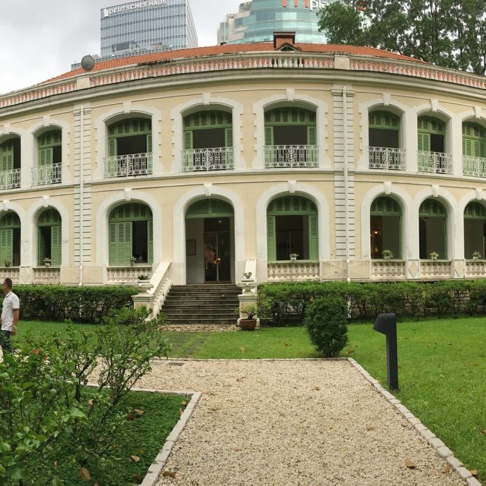 top-premium-hotels-near-the-french-consulate-in-district-3