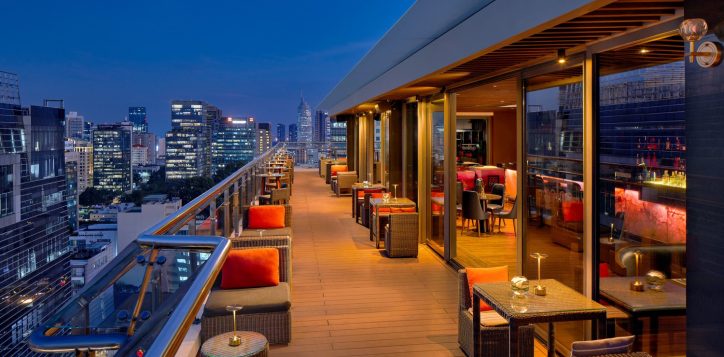3-khach-san-co-rooftop-ngam-toan-canh-sai-gon