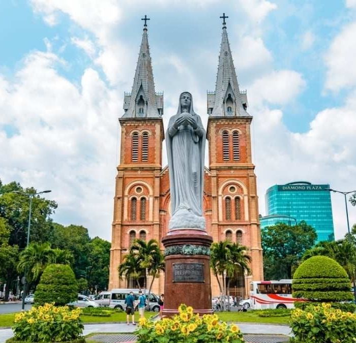 notre-dame-cathedral-basilica-of-saigon-history-architecture-visitor-guide