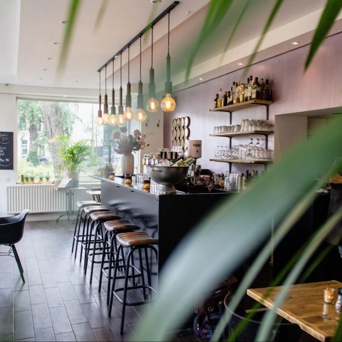 9-beautiful-cafes-in-district-3-hcm-for-photos-work