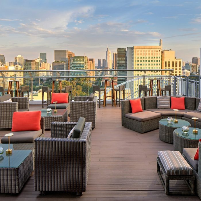 3-rooftop-bars-in-saigon-for-sunset-views