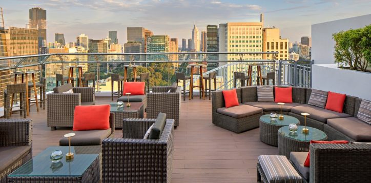 3-rooftop-bar-tai-sai-gon-phu-hop-de-ngam-hoang-hon